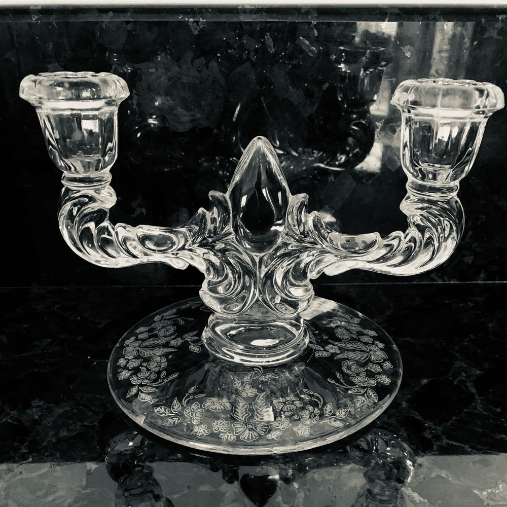 New Martinsville Glass Teardrop Double Candle Holder Meadow Wreath Etched Base